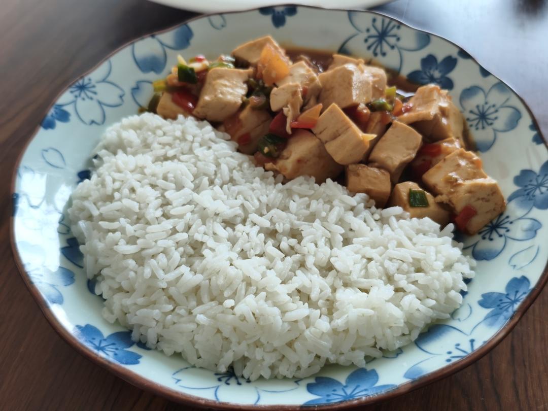番茄豆腐盖浇饭做法