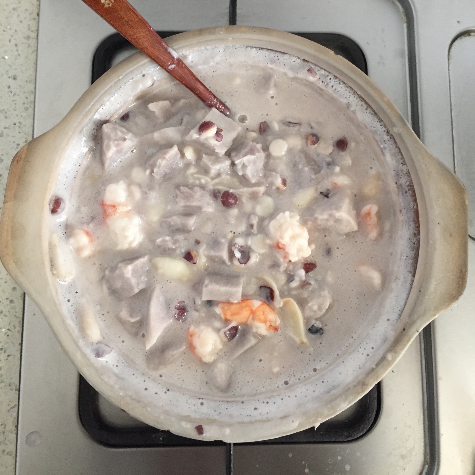 香芋百合芡实煲