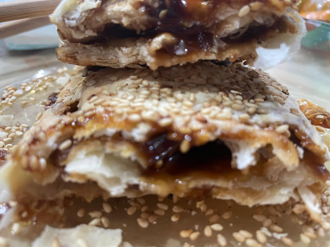 街边印象小吃掉渣红糖酥饼