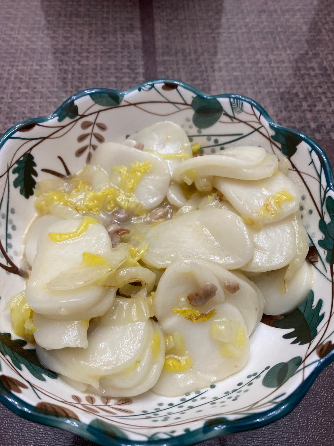 黄芽菜肉丝炒年糕