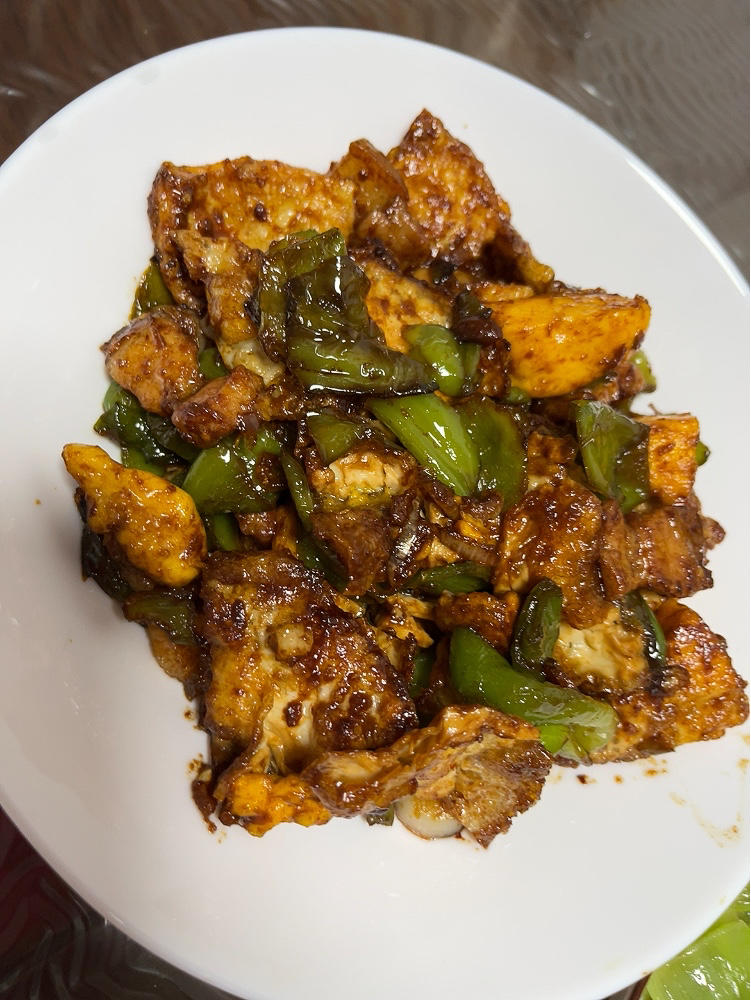 辣椒荷包蛋炒肉（正宗农家一碗香）超级下饭