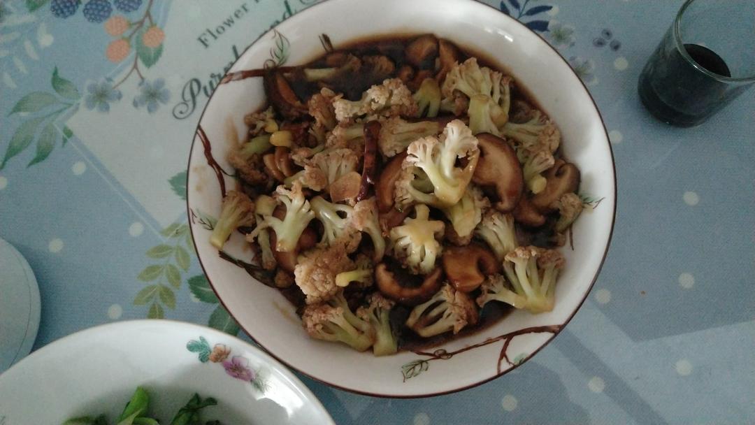 花椰菜炒鲜香菇