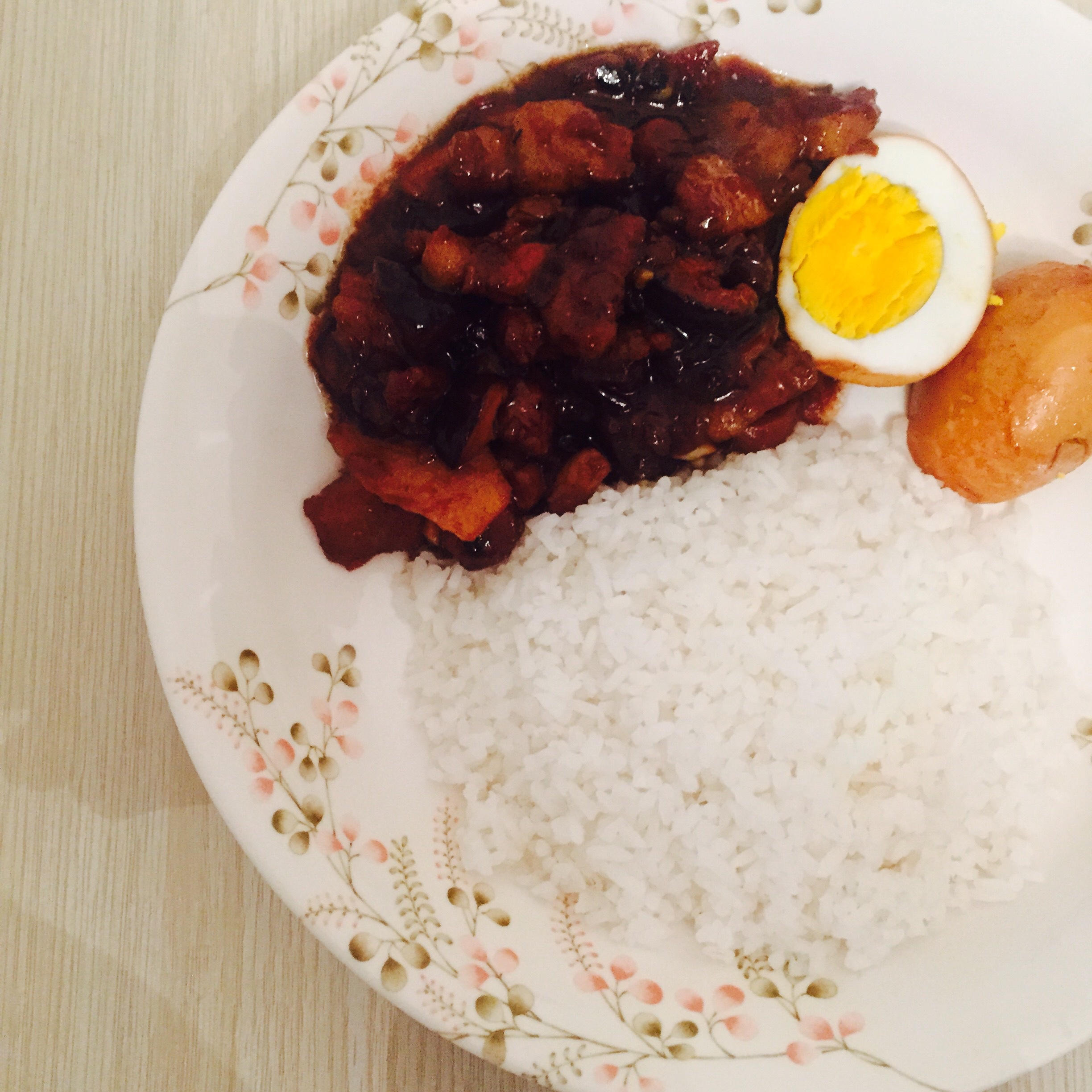 洋葱酥卤肉饭
