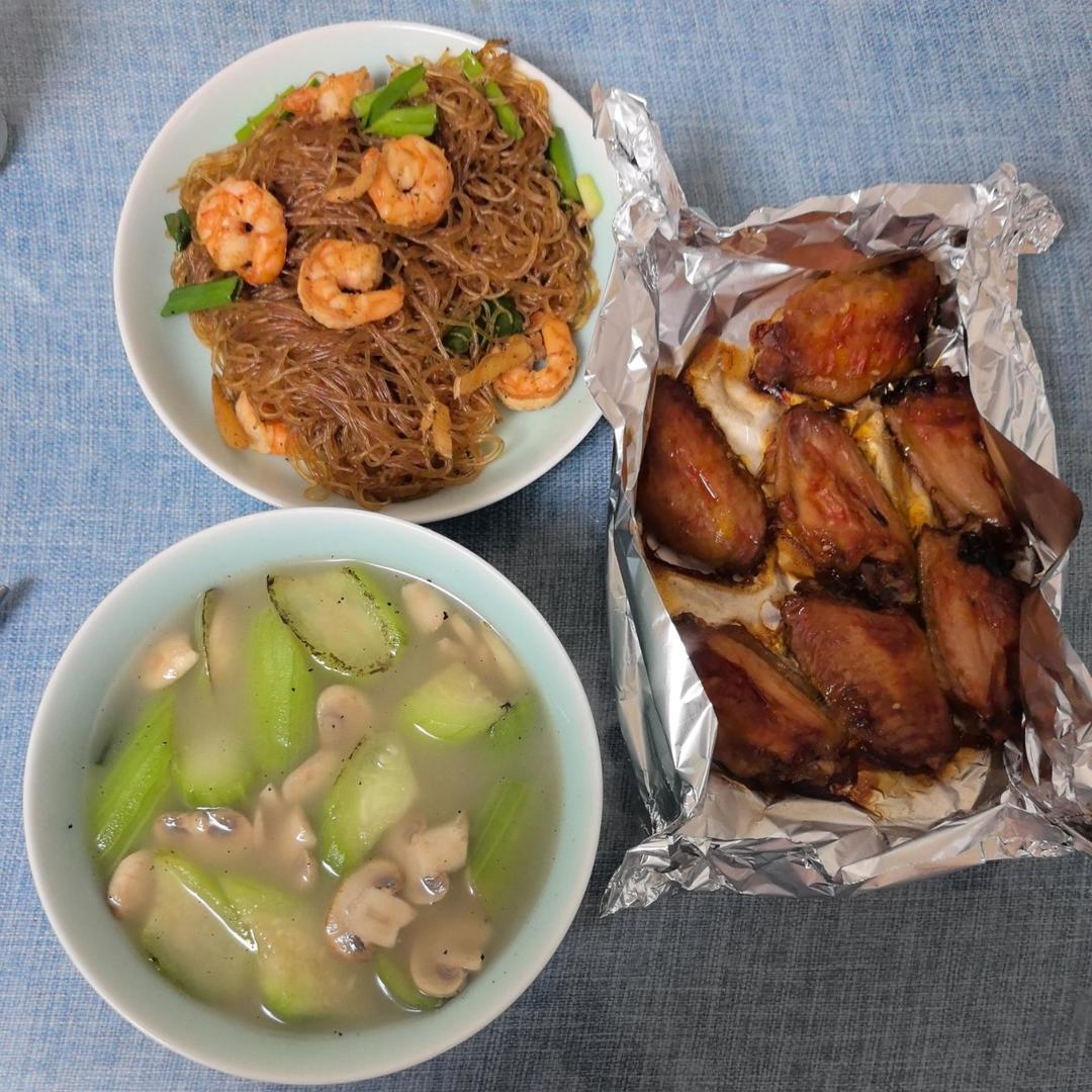 用一种调味料做丝瓜口蘑鲜汤