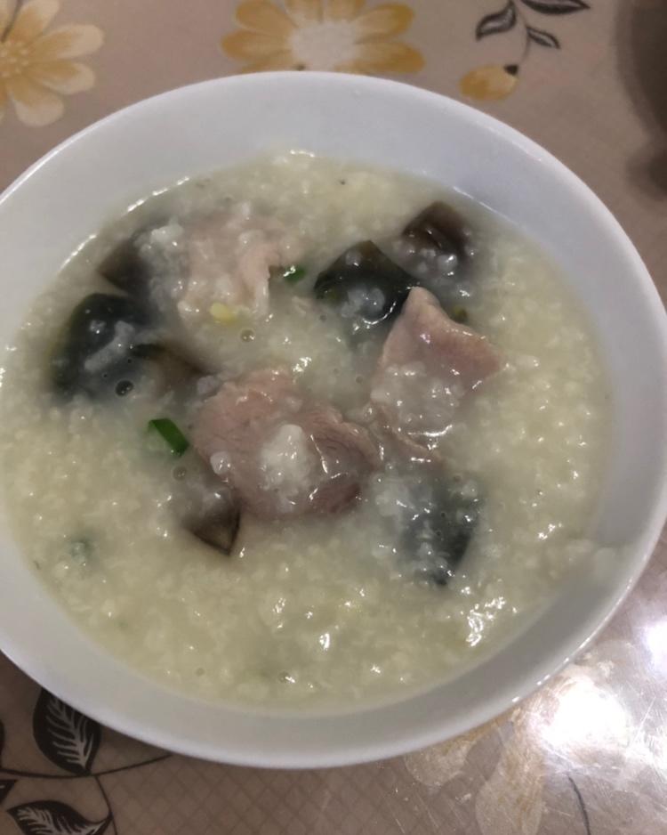 堂妈小厨——超好喝的皮蛋瘦肉粥