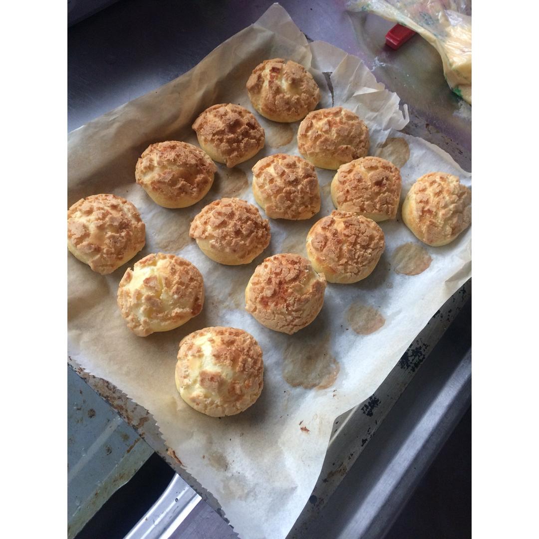 十分美味的酥皮泡芙