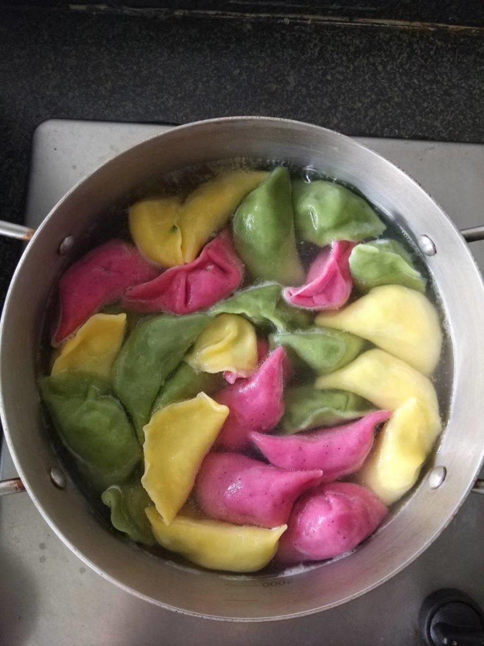 sophia6611做的彩色水饺