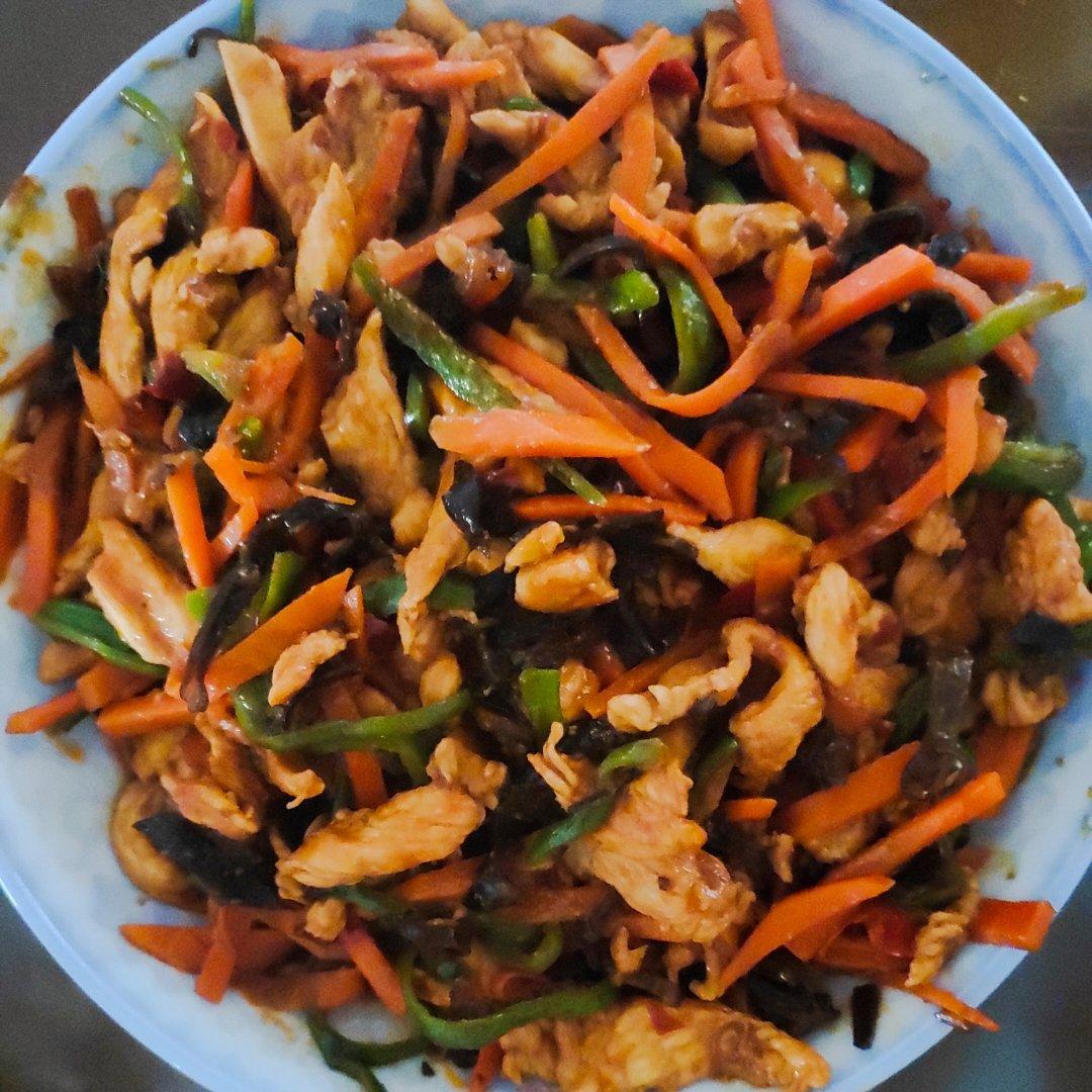 米饭🍚杀手鱼香鸡丝         （减脂期也可以吃）