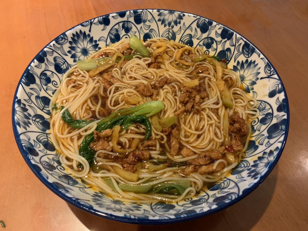 香辣榨菜肉丝面