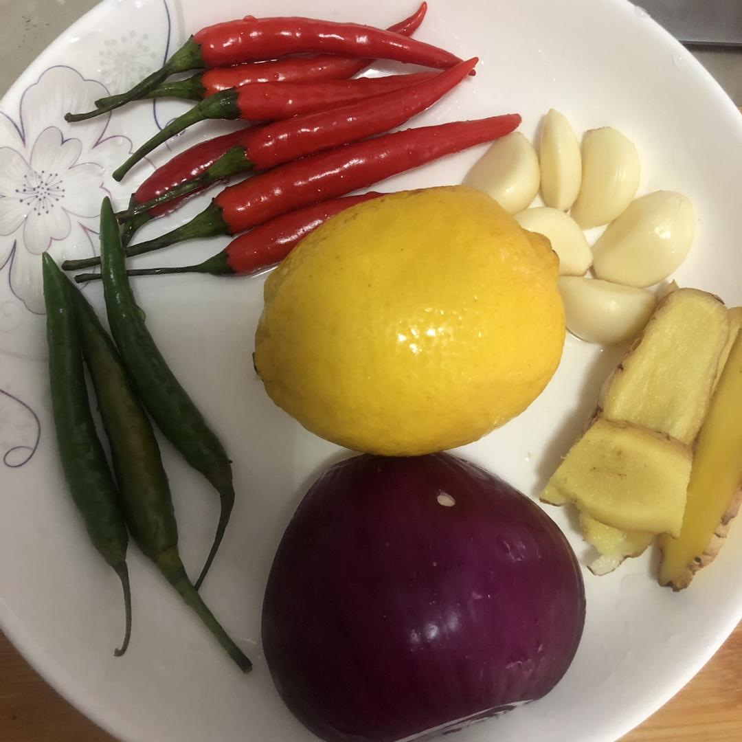 【柠檬酸辣鸡爪】自制超级无敌美味的网红鸡爪