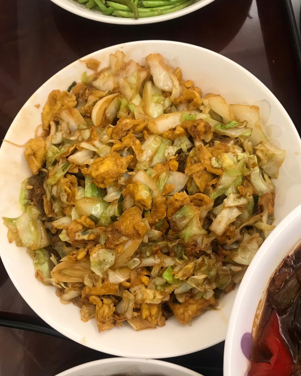 包菜粉丝炒鸡蛋