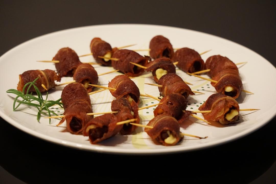 培根红枣奶酪卷 bacon wrapped dates with cheese