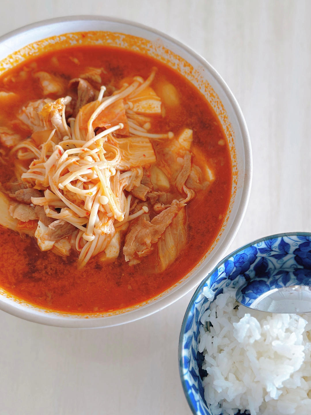 韩式泡菜豆腐锅/辣白菜豆腐汤