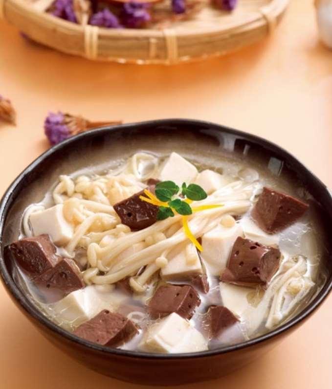 月子第一周           金针菇豆腐鸭血汤