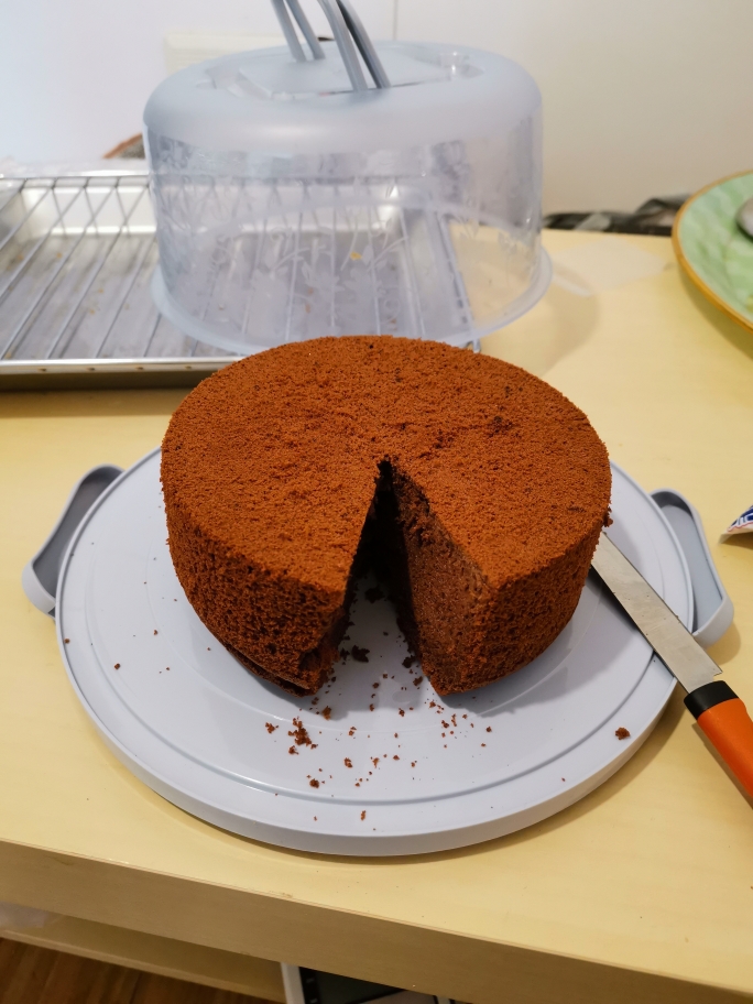 六寸巧克力戚风蛋糕的做法