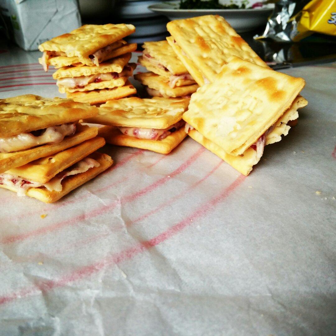 牛轧糖夹心苏打饼干