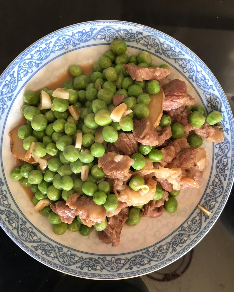 豌豆炒牛肉粒