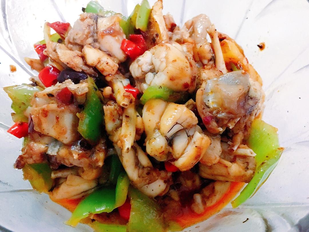 小炒牛蛙（肉质细嫩鲜美）