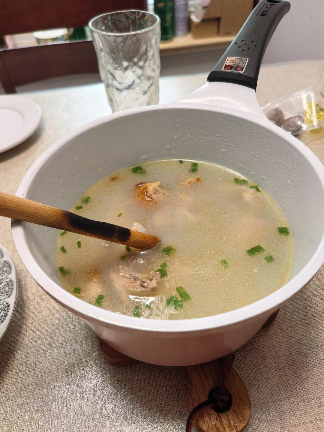 奶白鸭架汤（烤鸭）