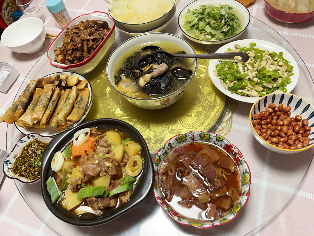 土豆焖牛腩