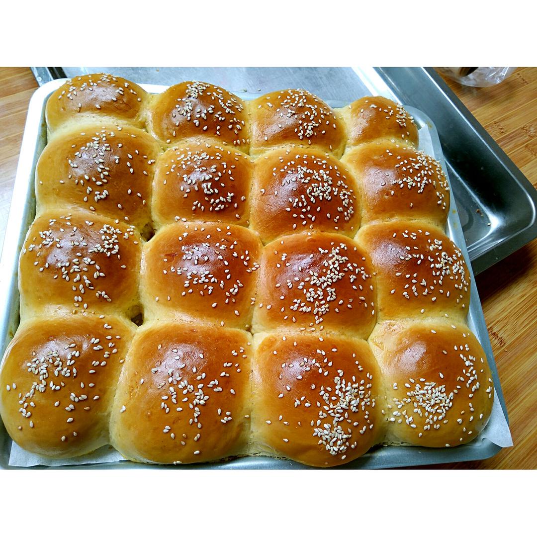 节日里的COMFORT FOOD --- 黄油面包卷