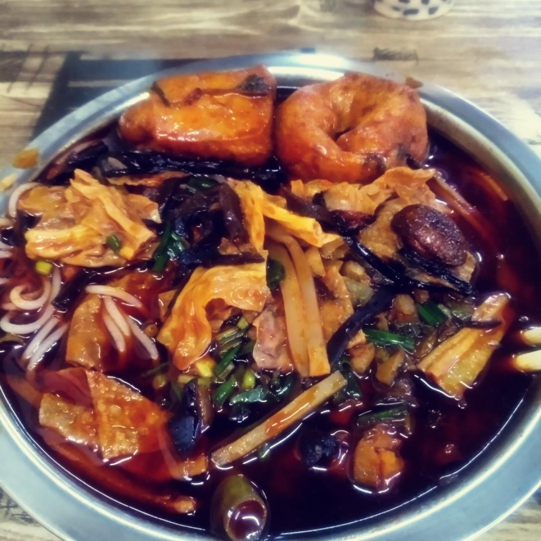 爱嗦螺蛳粉的小咸鱼