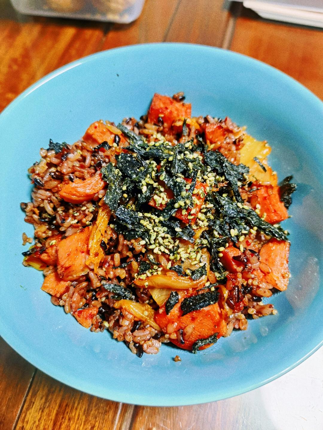 ✨好吃到停不下来❗️韩国辣白菜火腿炒饭