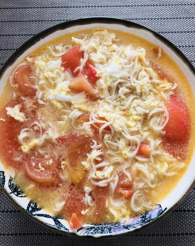 西红柿鸡蛋汤汤面的做法