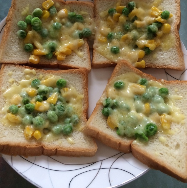 纪小佳做的一分钟早餐 芝士焗吐司片 微波炉版