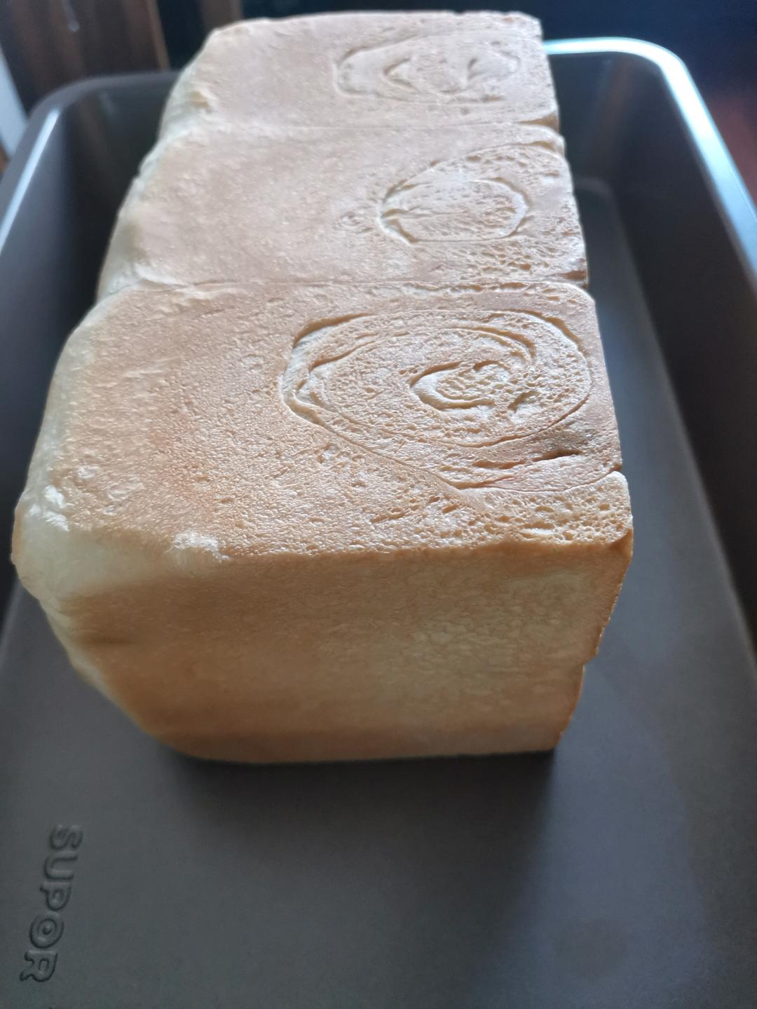 我最近每天做一个的葡萄干吐司，真的超松软好吃！