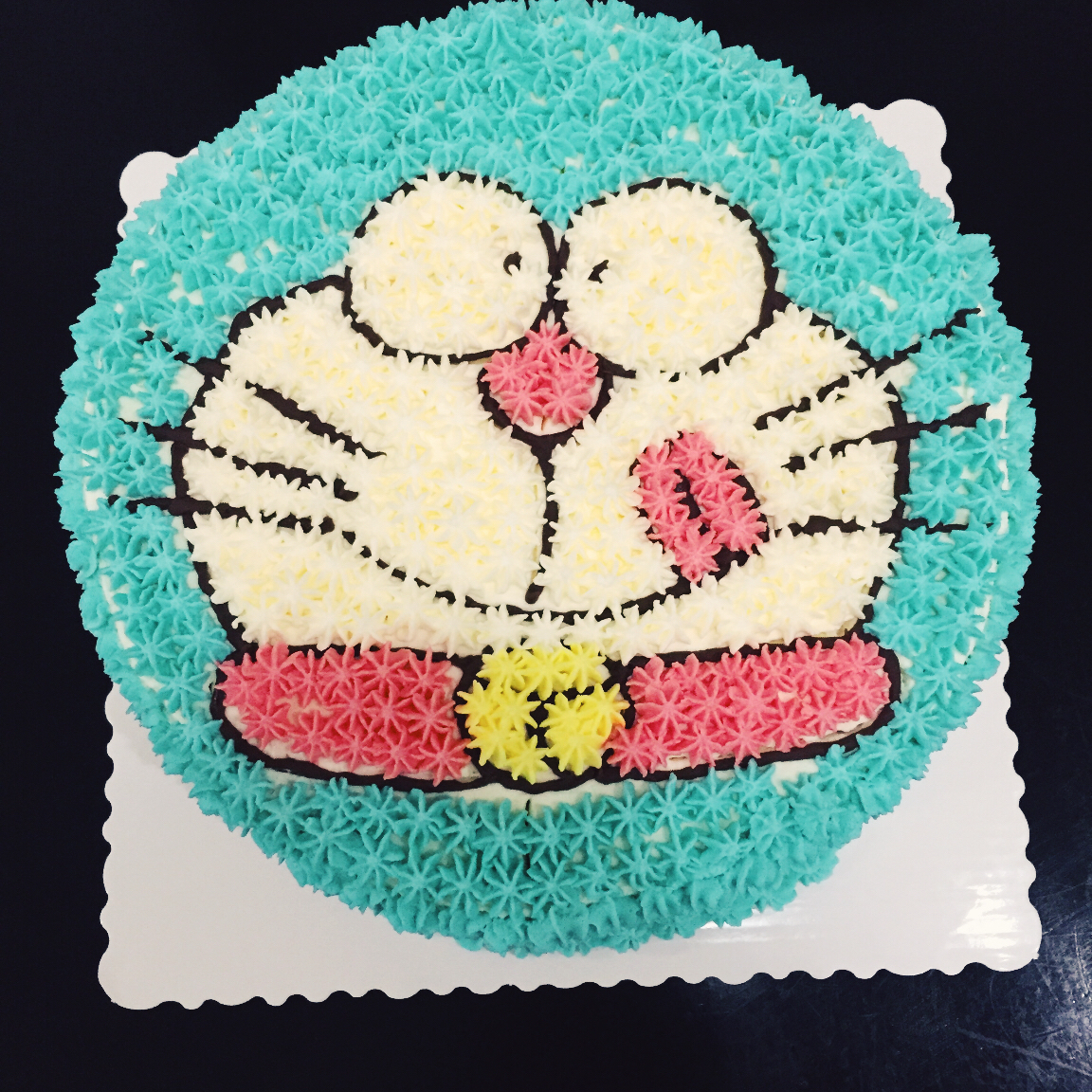 yls做的哆啦a梦蓝胖子卡通裱花蛋糕