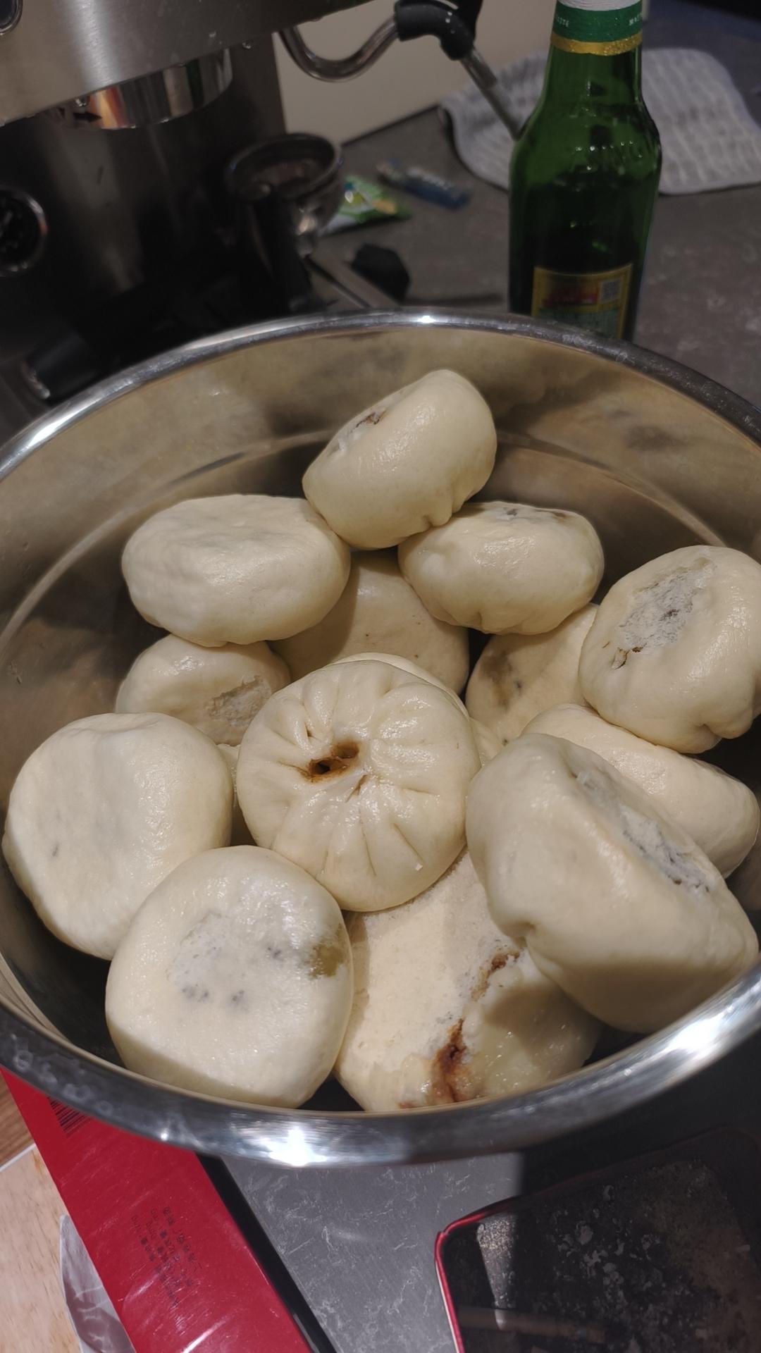 酱肉豆角包子