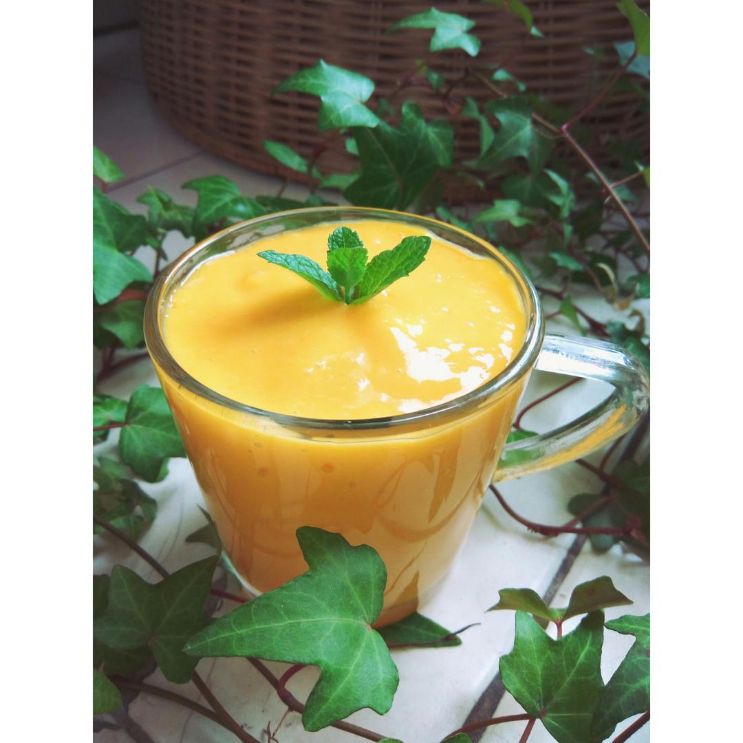 芒果奶昔（甜品）