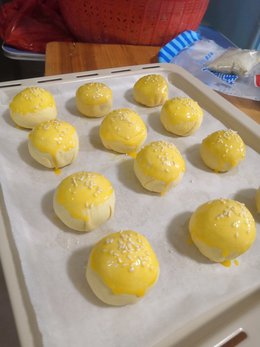 简单易做蛋黄酥的做法 步骤3