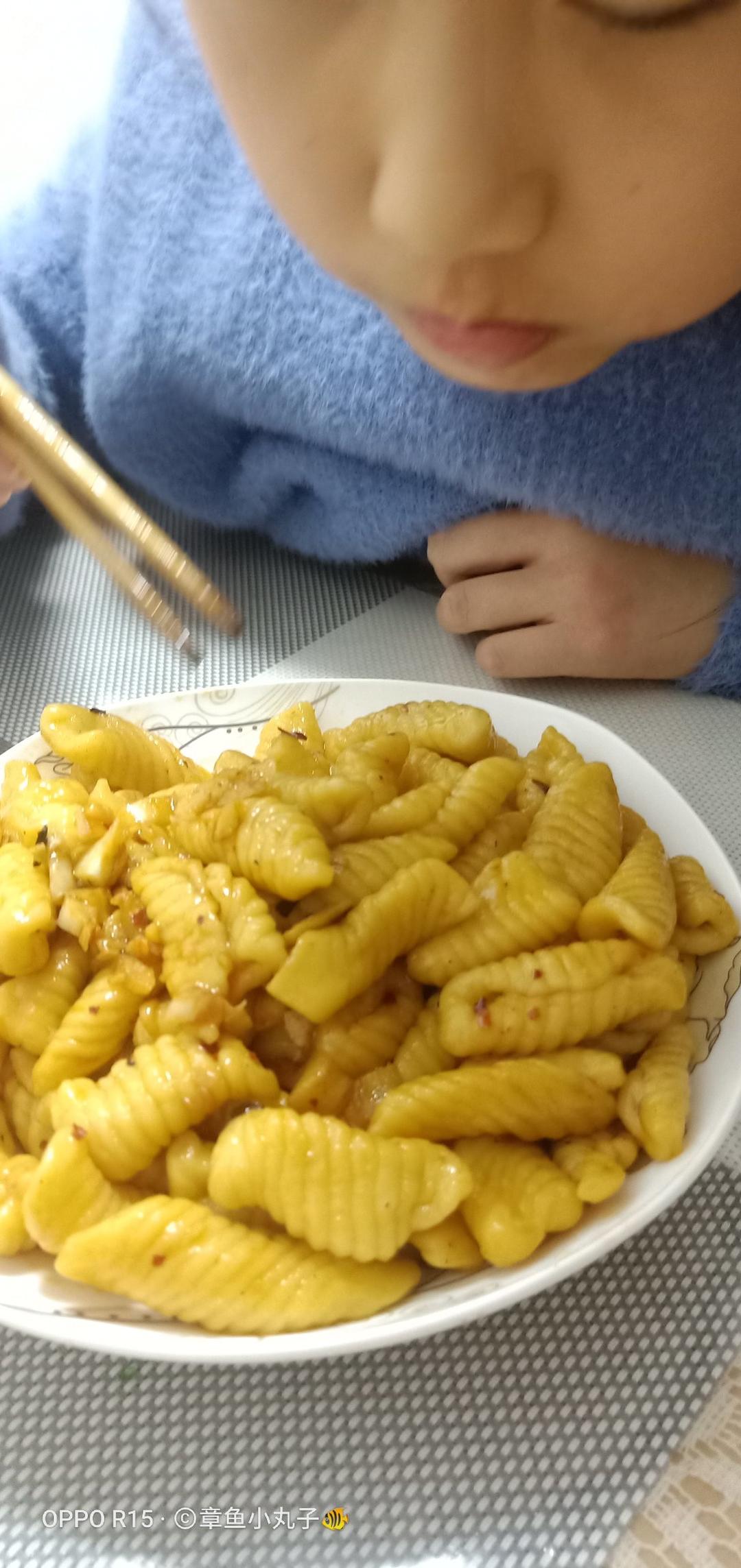 麻食（面食，也叫猫耳朵）西红柿鸡蛋口味的
