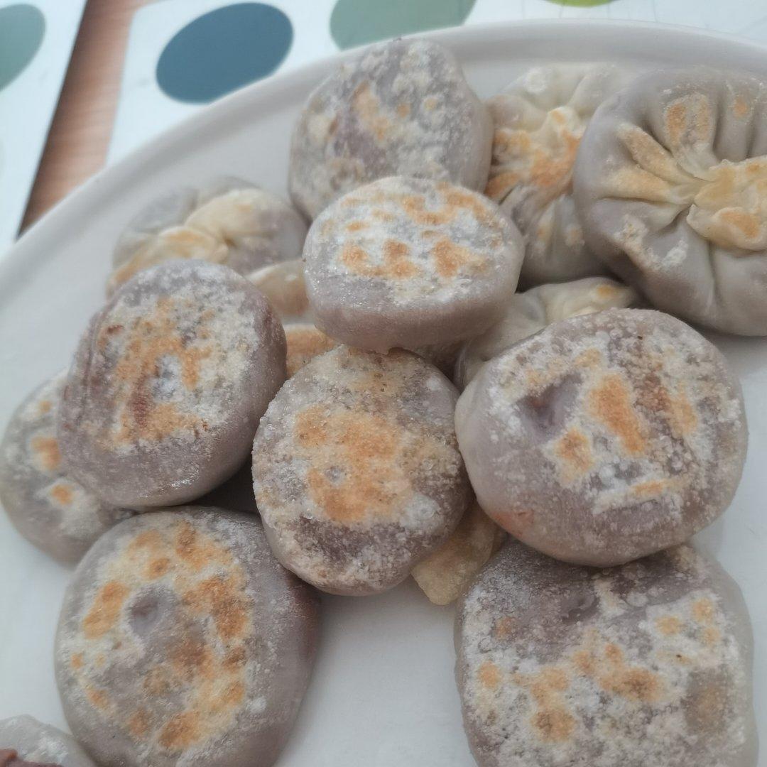 【饺子皮紫薯饼】