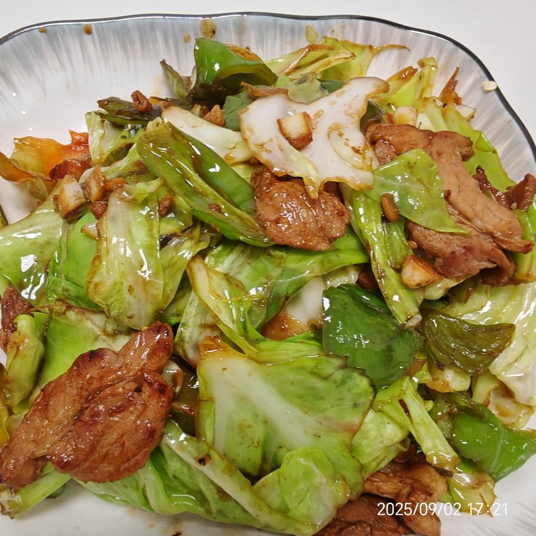 五花肉炒手撕包菜