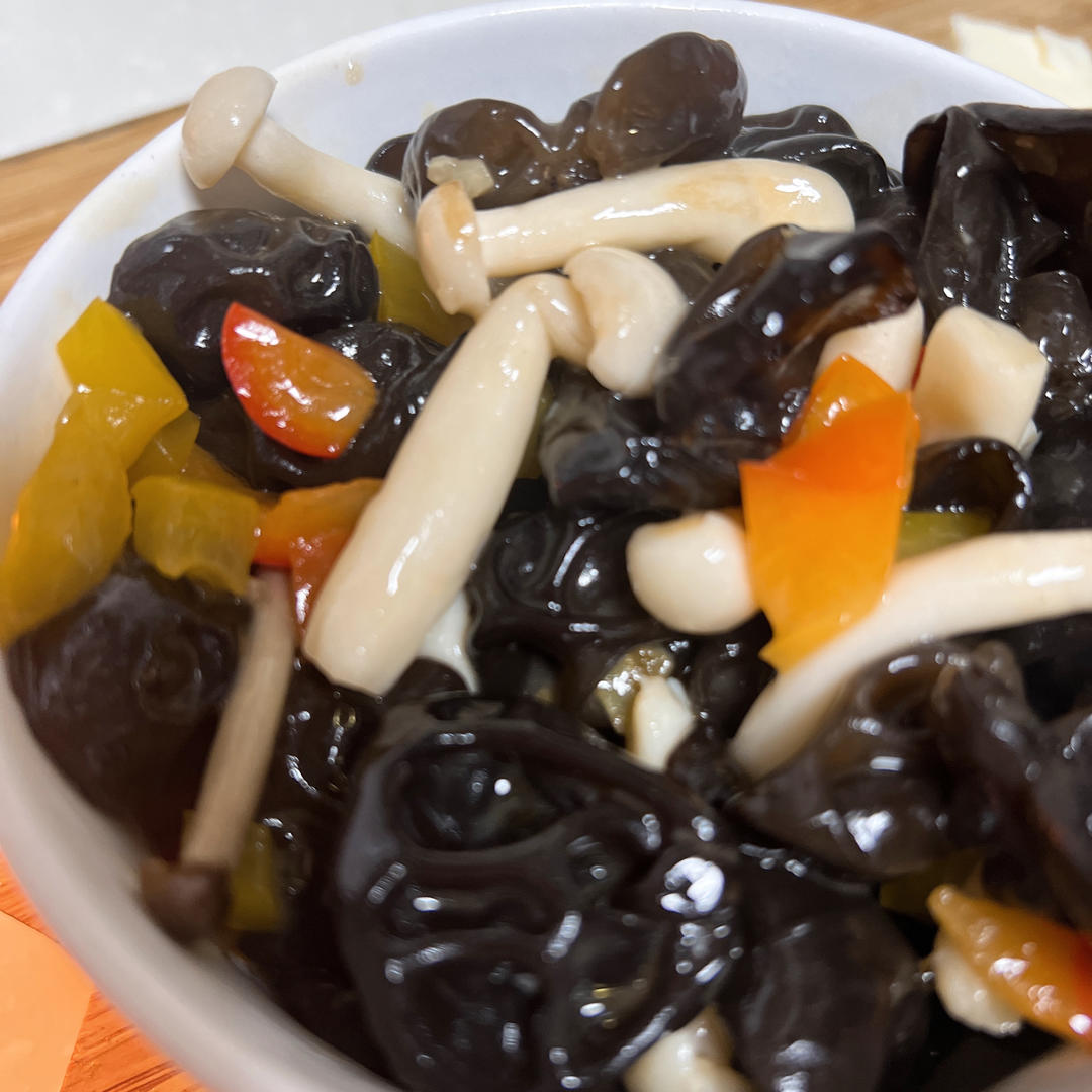 鸡汁彩椒炒双菇