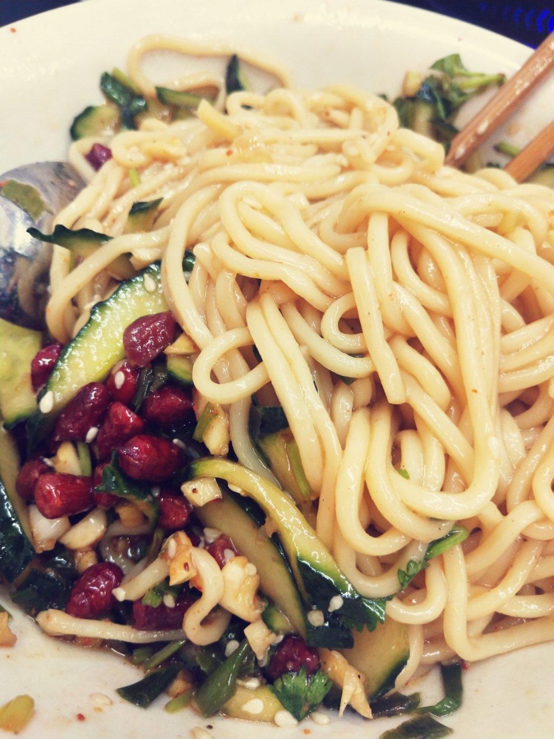 巨好吃㊙️酸辣凉拌面❗️十分钟搞定，简单快手❗️