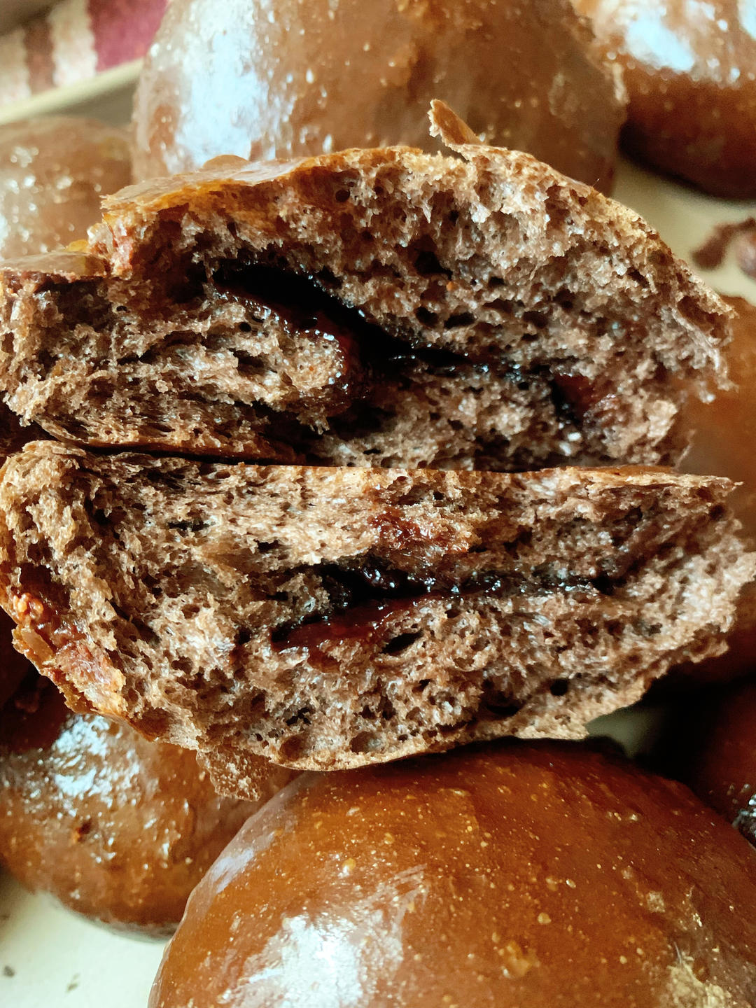 麦山丘黑眼豆豆面包