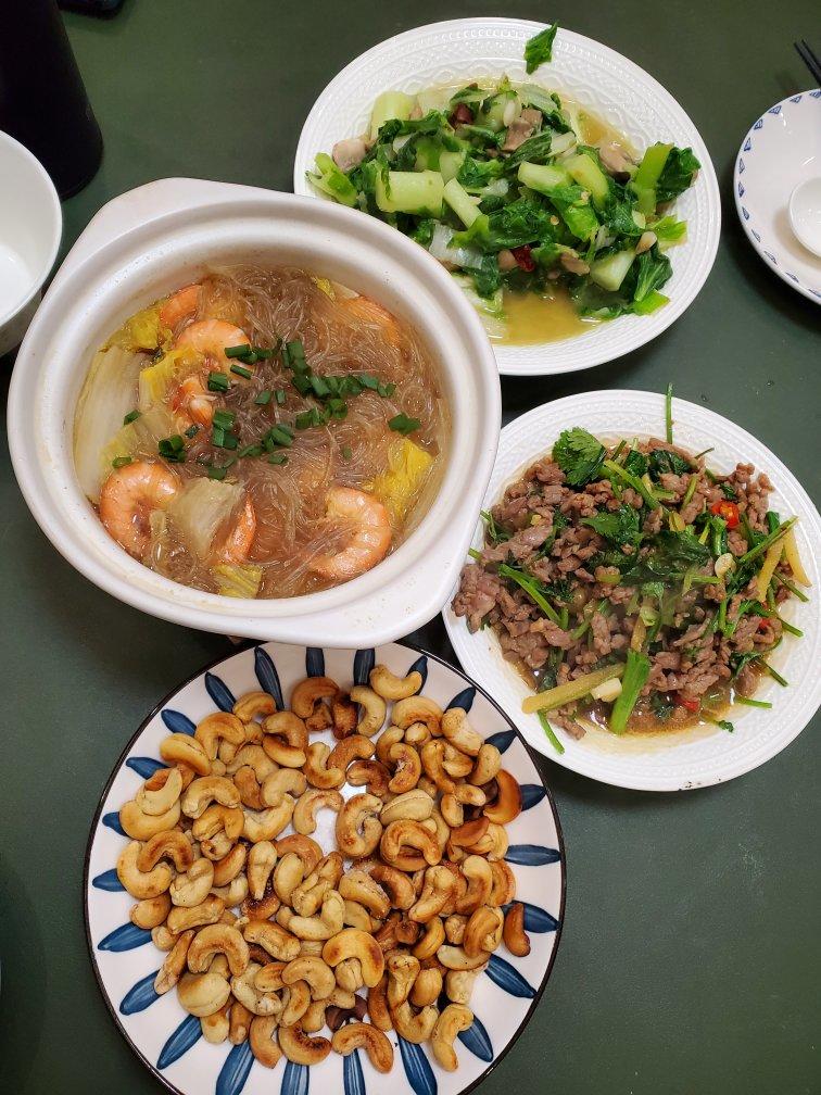 超好吃又简单娃娃菜粉丝虾煲