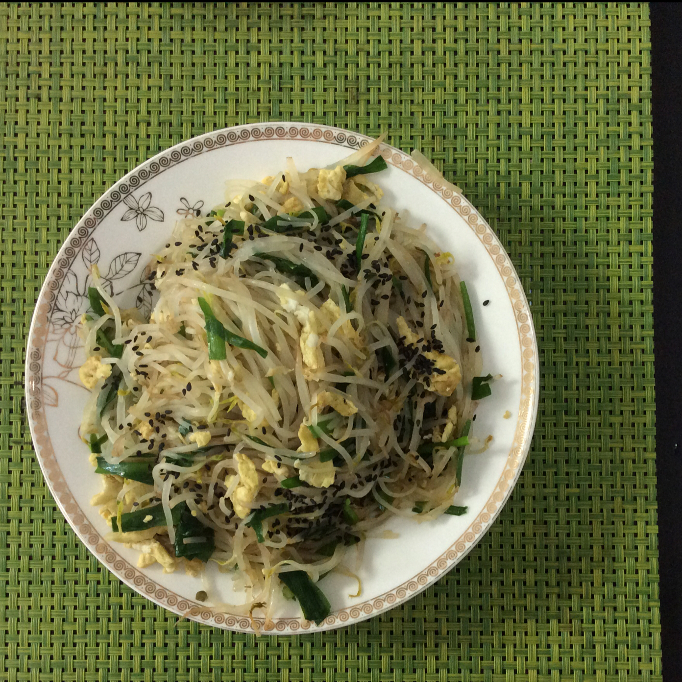 韭菜鸡蛋炒豆芽