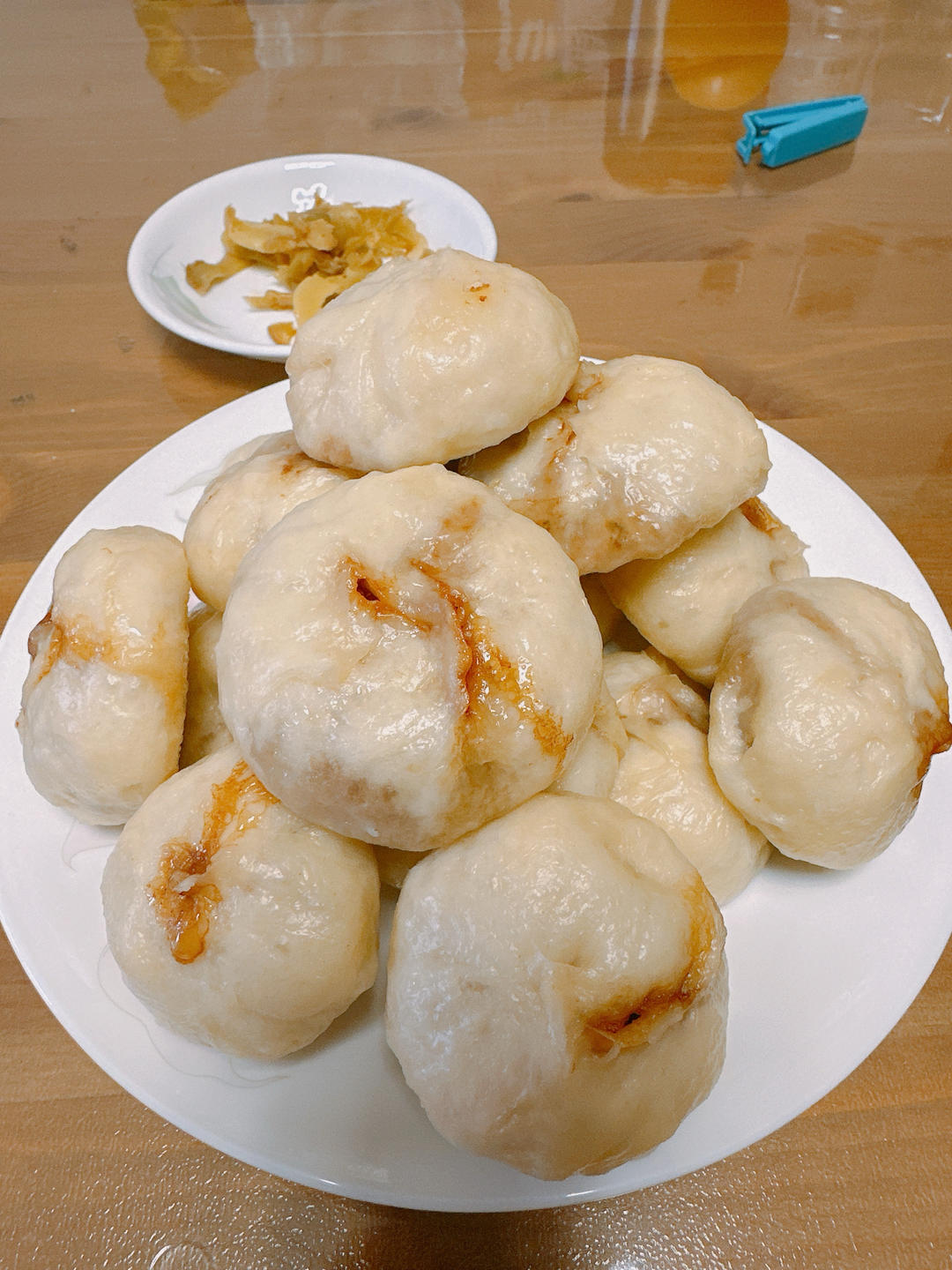 软面透油小笼包