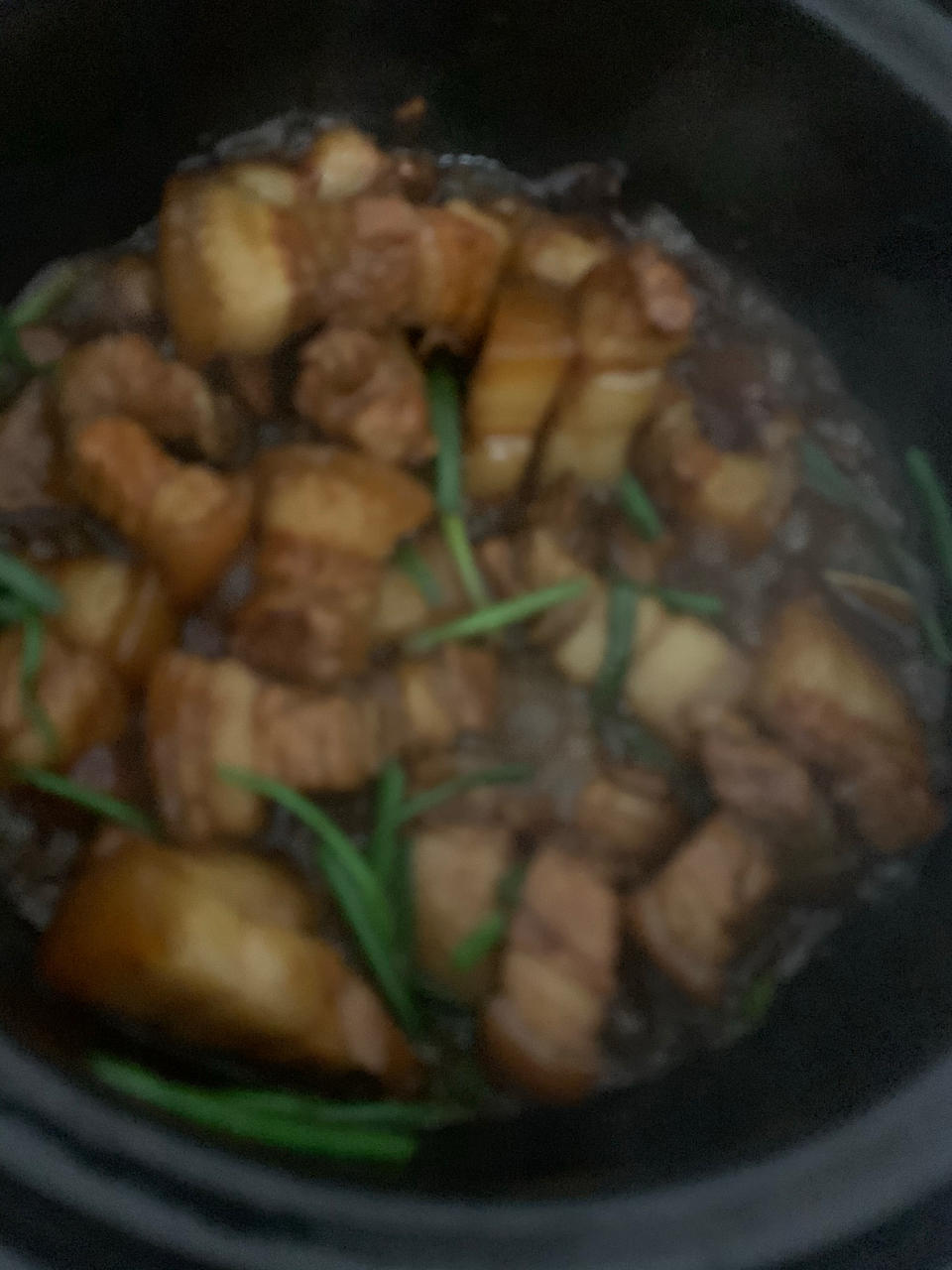 加了鹌鹑蛋后，这盘红烧肉，美味的逆天啦——鹌鹑蛋烧肉（孔瑶食谱）