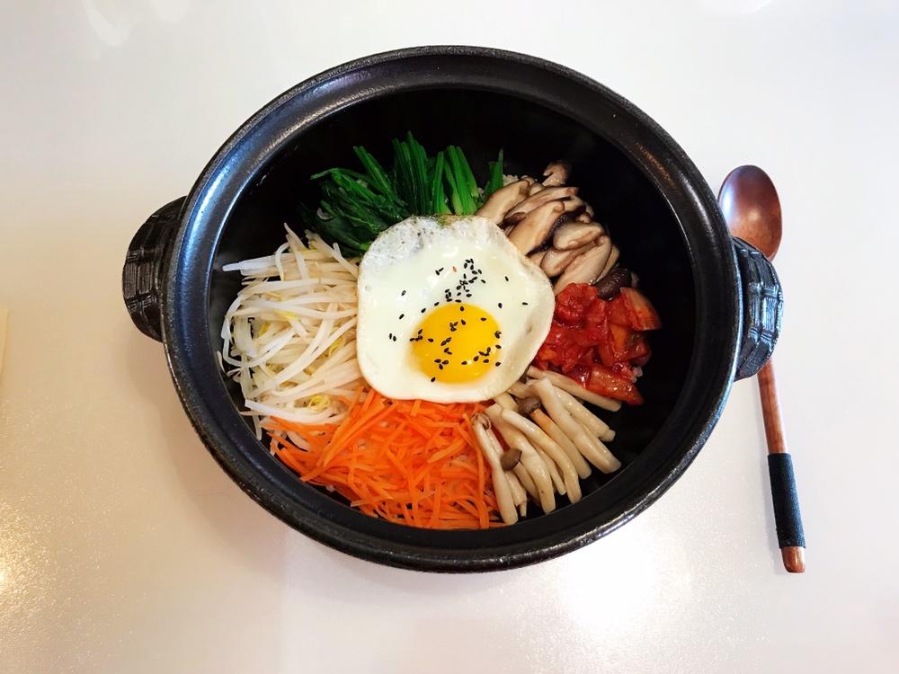韩国石锅拌饭