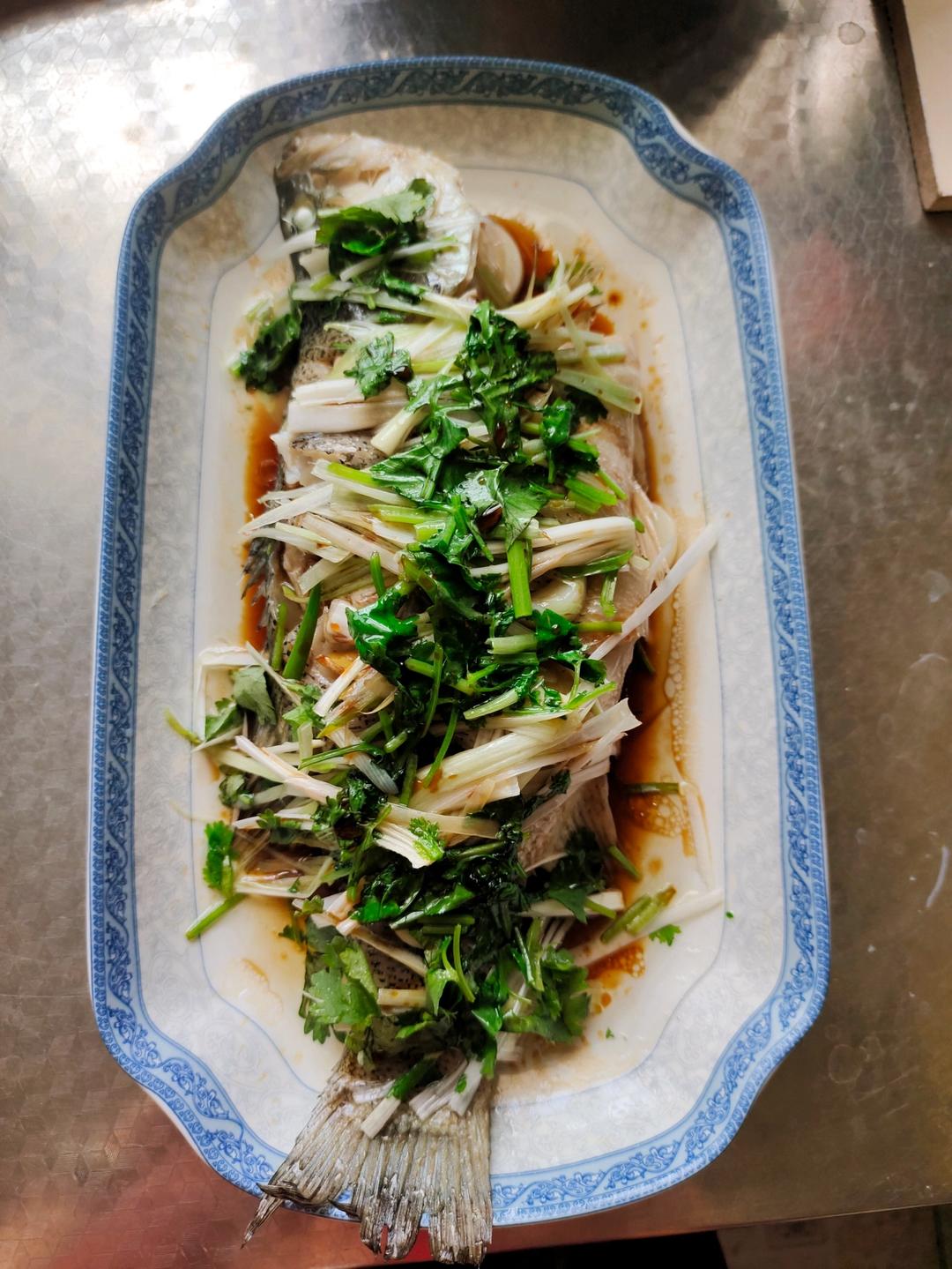 清蒸鲈鱼