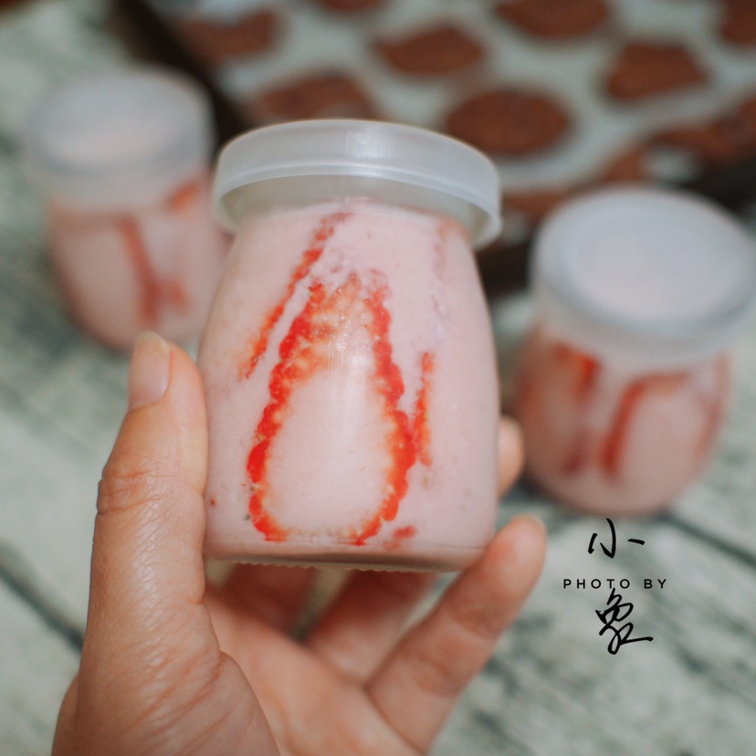 草莓酸奶布丁