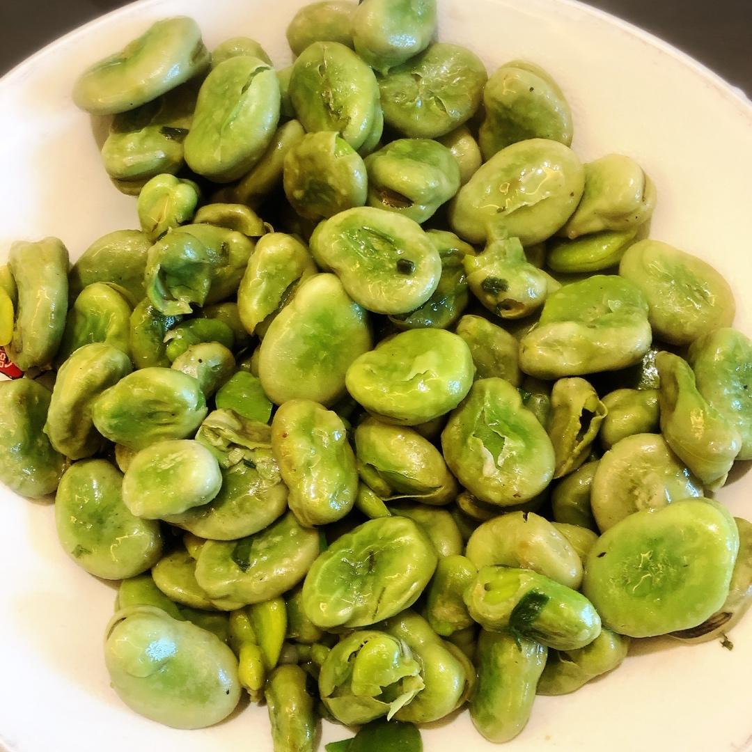 无比鲜美的葱油蚕豆