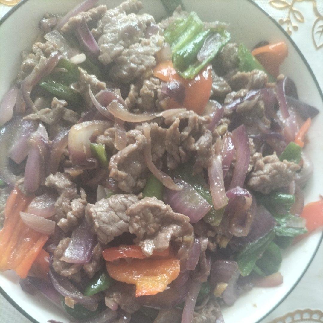 牛肉炒洋葱