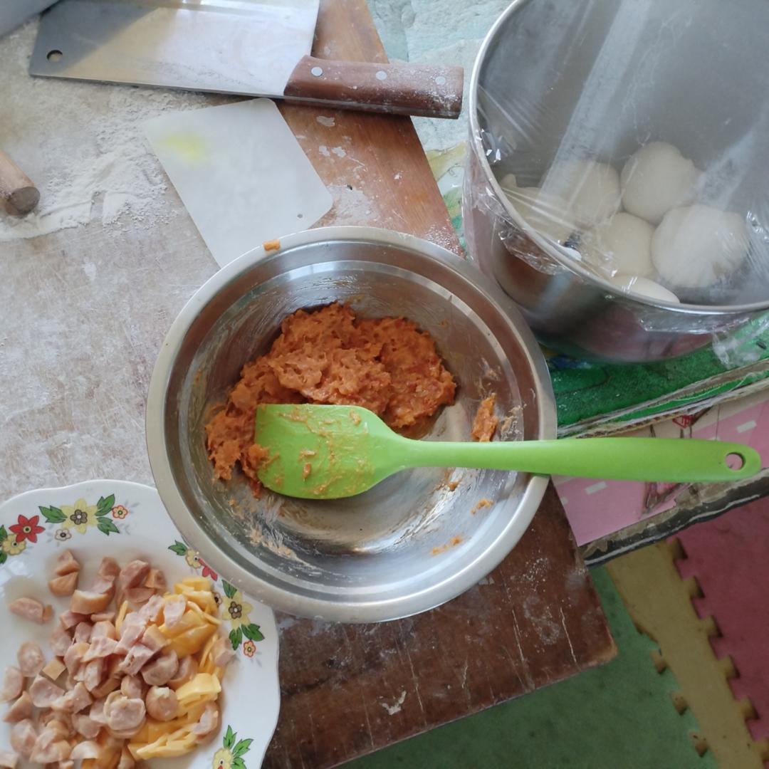 咸蛋黄肉松海苔贝果